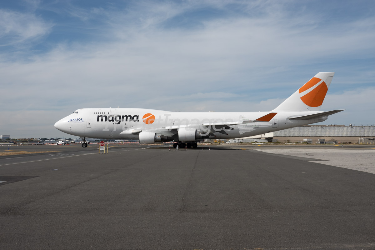 TF-AMI Magma Senator Boeing 747-400